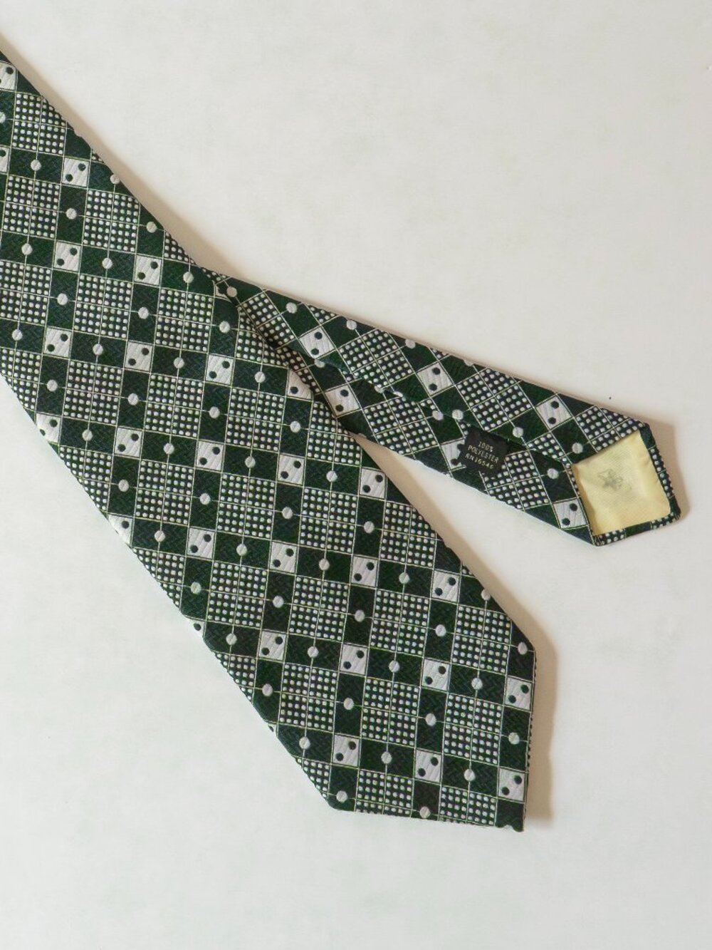 Vintage 1970s Men’s Green Geometric Polyester Wide Necktie 55” Long Retro Tie